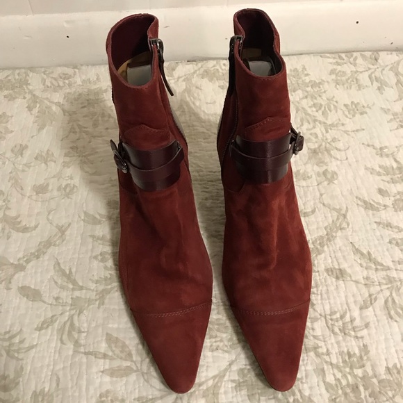 Tod’s suede victorian heel booties pointed 8.5 - Picture 3 of 8